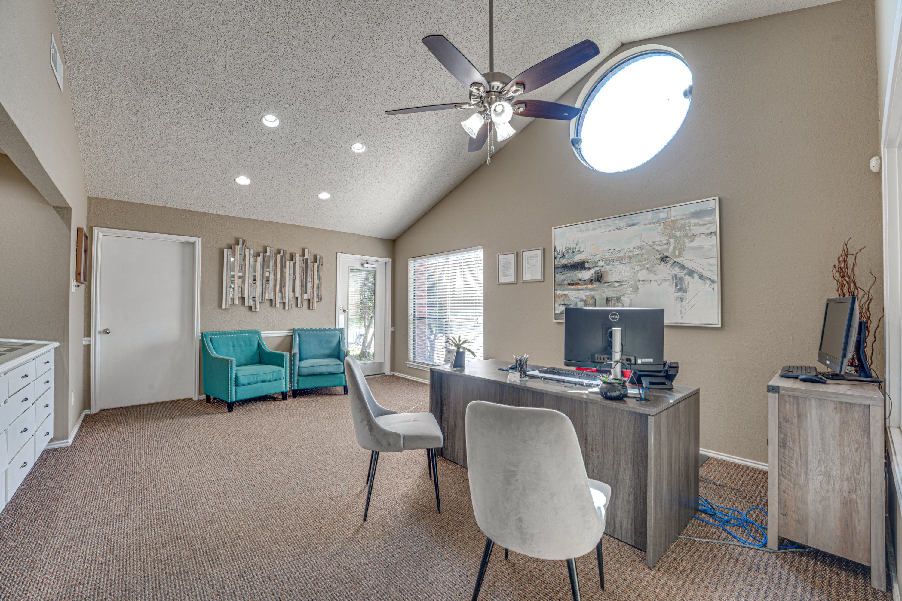 Working Station at Bardin Oaks Apartments, Texas, 76018